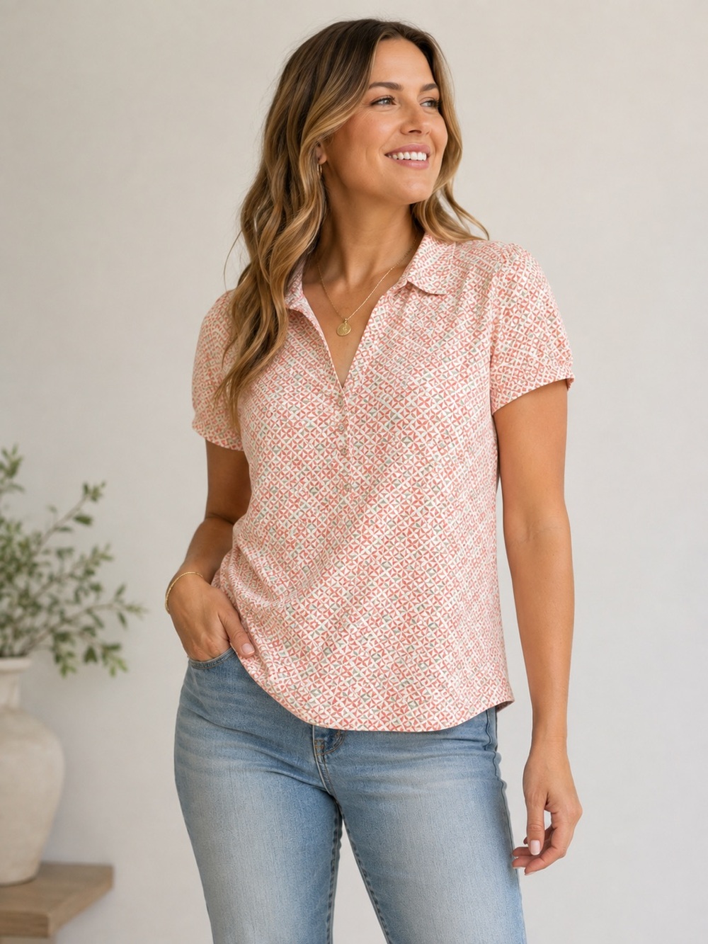 Sonoma Life+Style Stretchy Split V Neck Short Sleeve‎ Shirt Medium Coral White